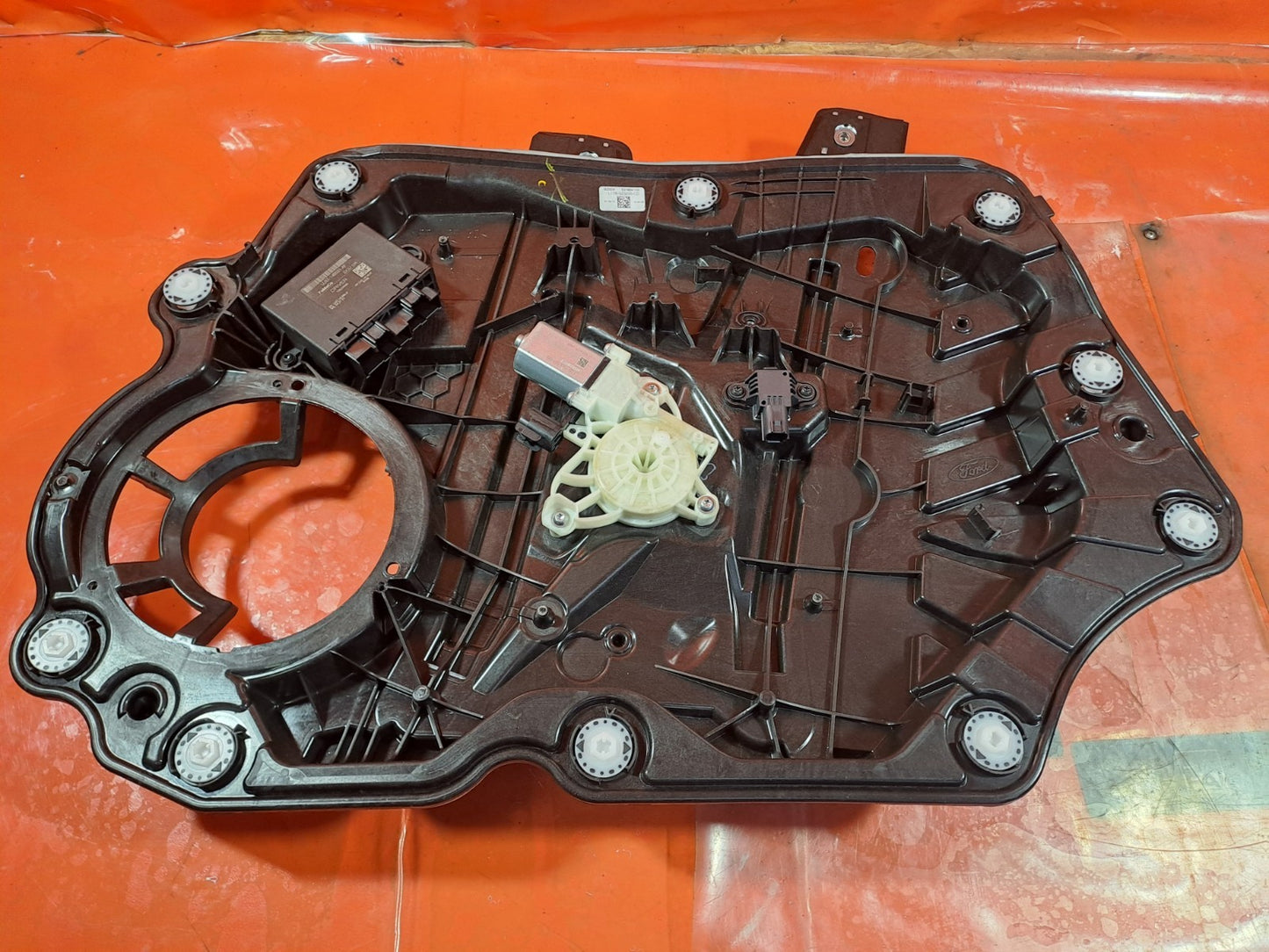 ebay-src:https://i.ebayimg.com/00/s/mtiwmfgxnjaw/z/cloaaeswpzppbmc1/$_57.jpg