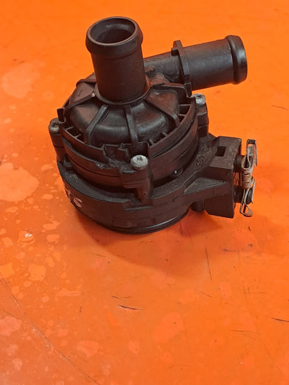 ✅2020 VW GOLF MK8 R-LINE 2.0 TDI AUXILIARY WATER PUMP 2Q0965567A + WARRANTY A346 - Image 3