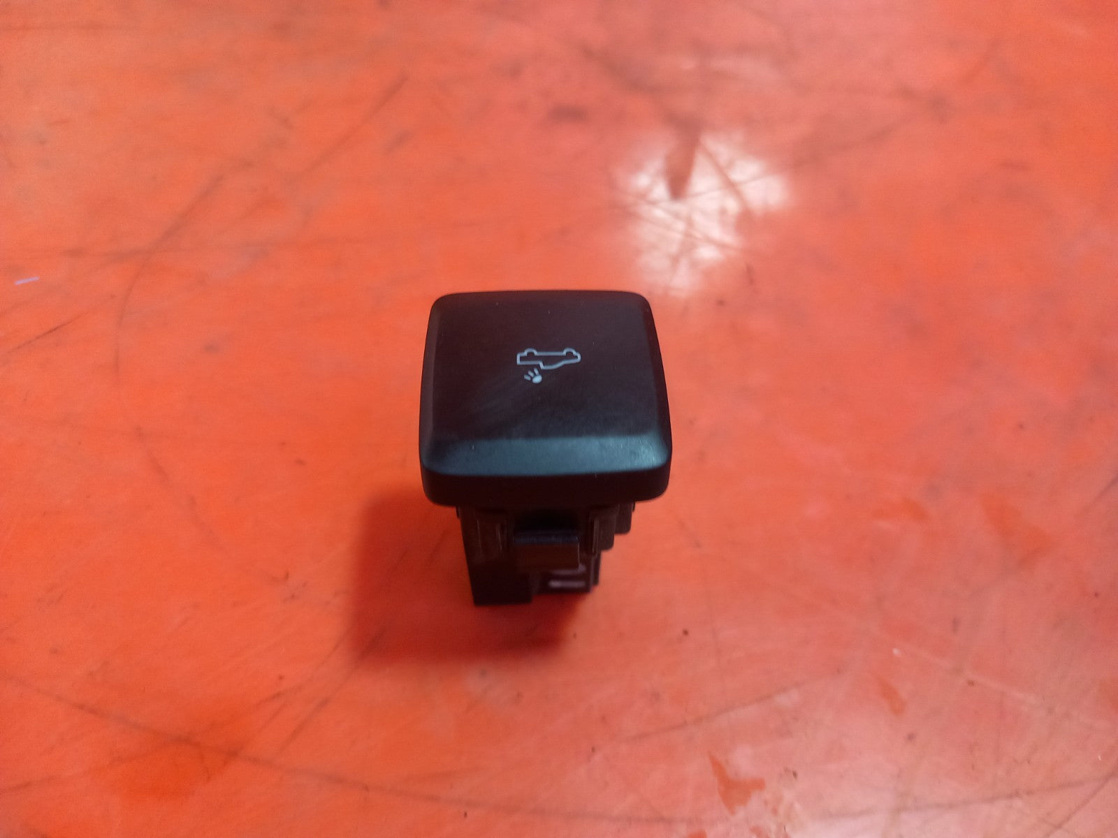 2017 Ford Ranger Wildtrak Rear Boot Light Switch Warranty A401 - Image 4