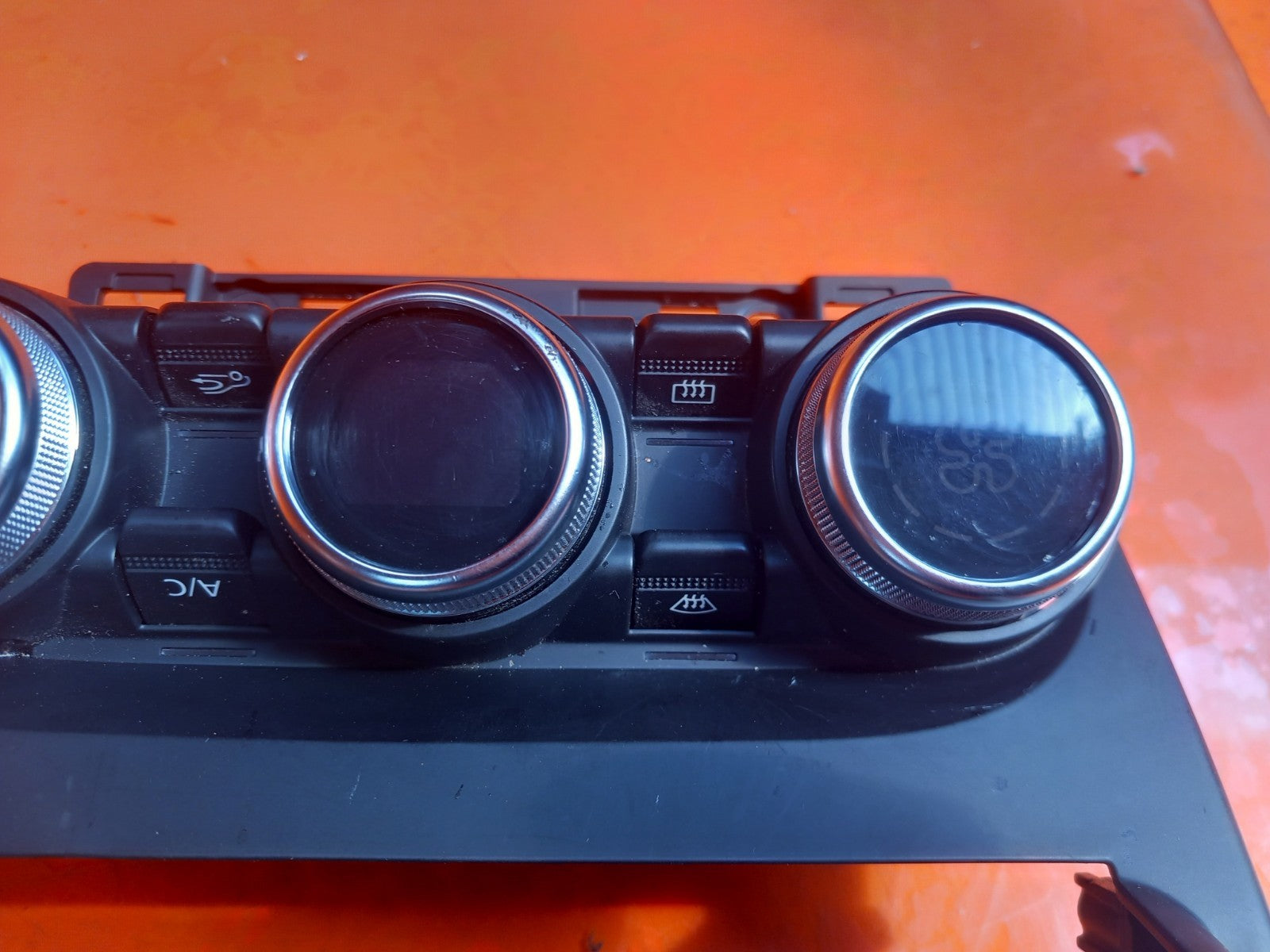 Renault Captur 1.6 Petrol 2023 A/C Heater Climate Control Switch Panel Warranty - Image 11
