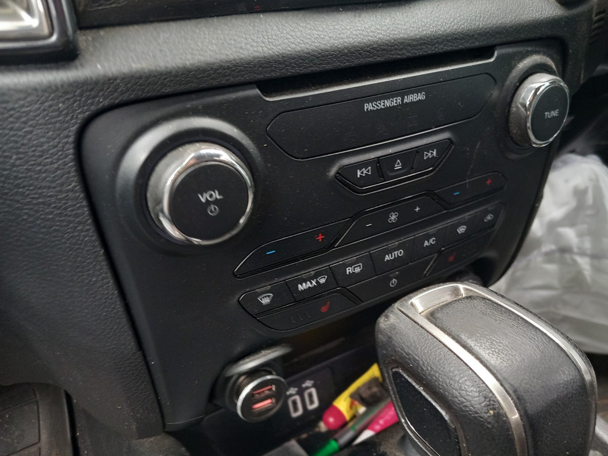 2021 Ford Ranger Wildtrak Air Con Heater Control Panel Warranty A418 - Image 3