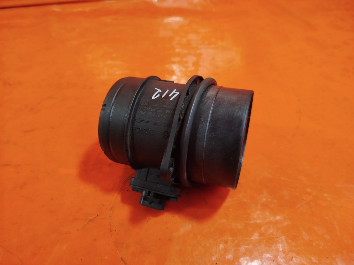 2021 VW Transporter T30 Air Flow Mass Meter Sensor 03L906461A Warranty A412 - Image 7