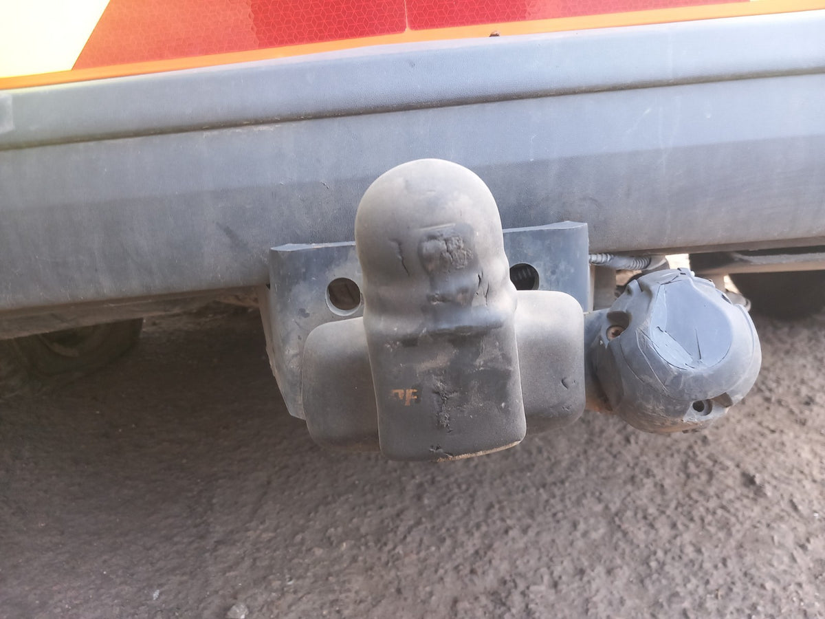 VW Transporter St-Line 2.0 Diesel 2023 Tow Bar Warranty A416 - Image 5