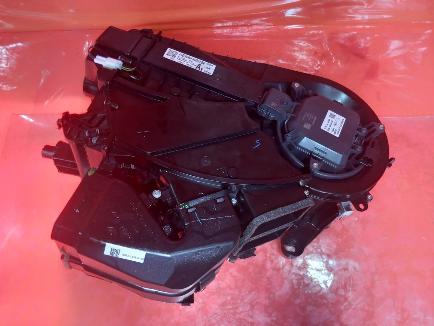 2025 Land Rover Defender L663 Heater Matrix Box N8B2-18D283-AE Warranty A396 - Image 8