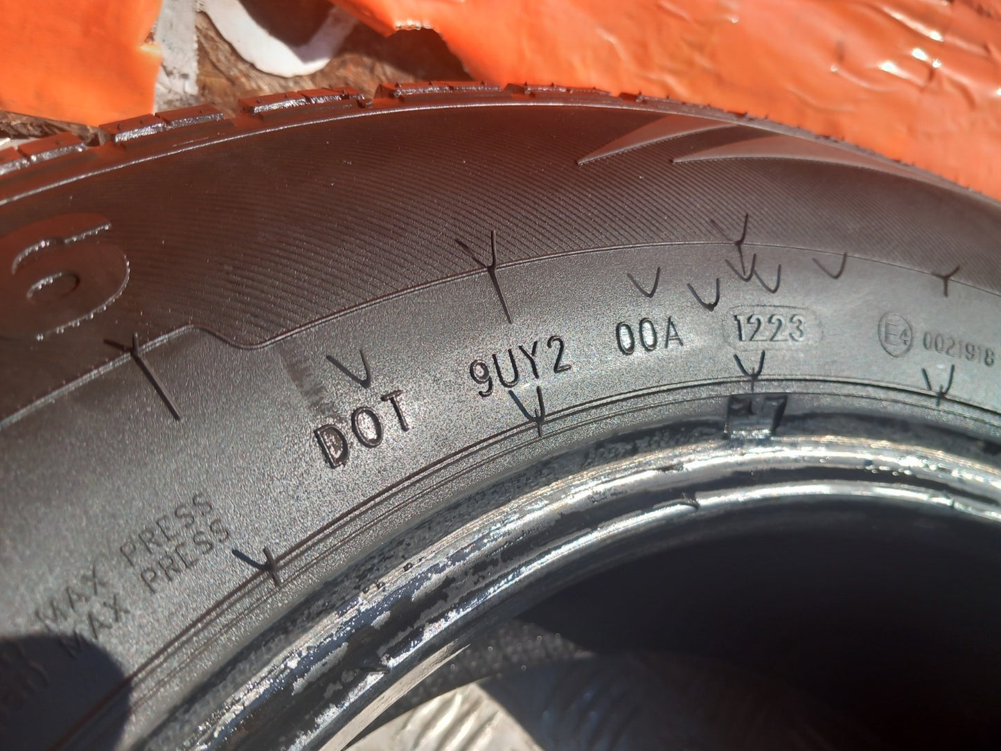Runway Tyre 5.95 mm 215/65 R16 Warranty xAA - Image 5