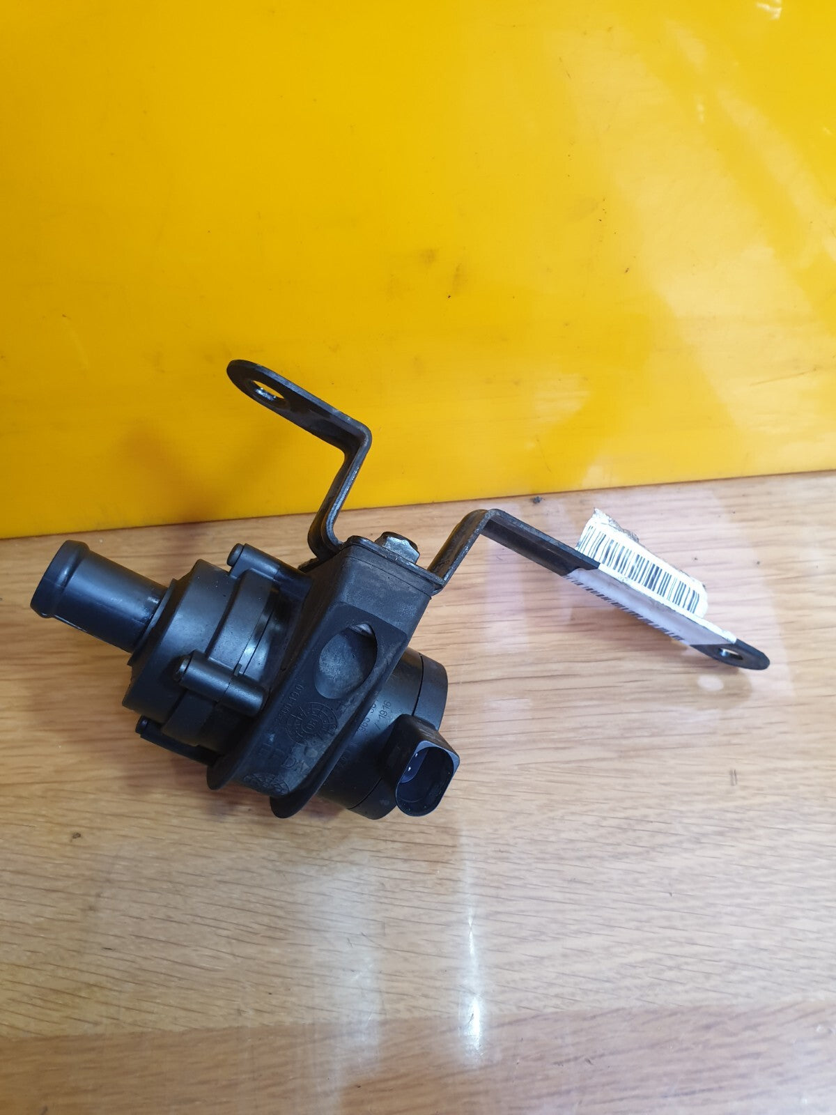 ✅2013 Audi A1 8X Sport 1.4P TFSI Auxiliary Water Pump 1K0965561F + Warranty A114 - Image 2