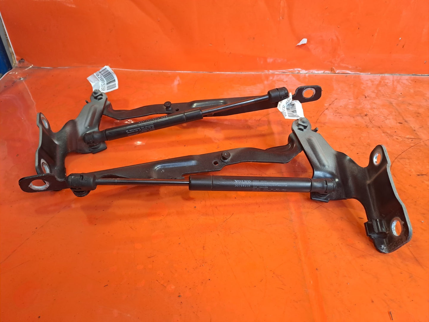 ✅Volvo Xc60 Se Awd 2012 2.4 Diesel FRONT BONNET HINGES 30779282 30784935 A289 - Image 9