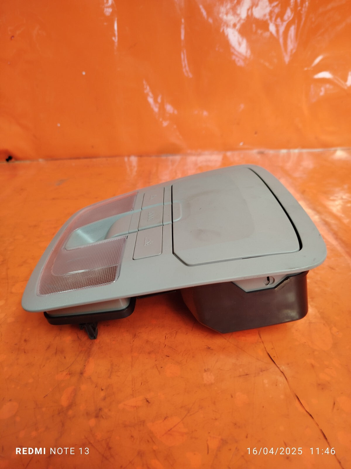 ✅Ssangyong Tivoli Ex 2016 1.6 Diesel FRONT INTERIOR ROOF LIGHT 77670-34000 A279 - Image 3