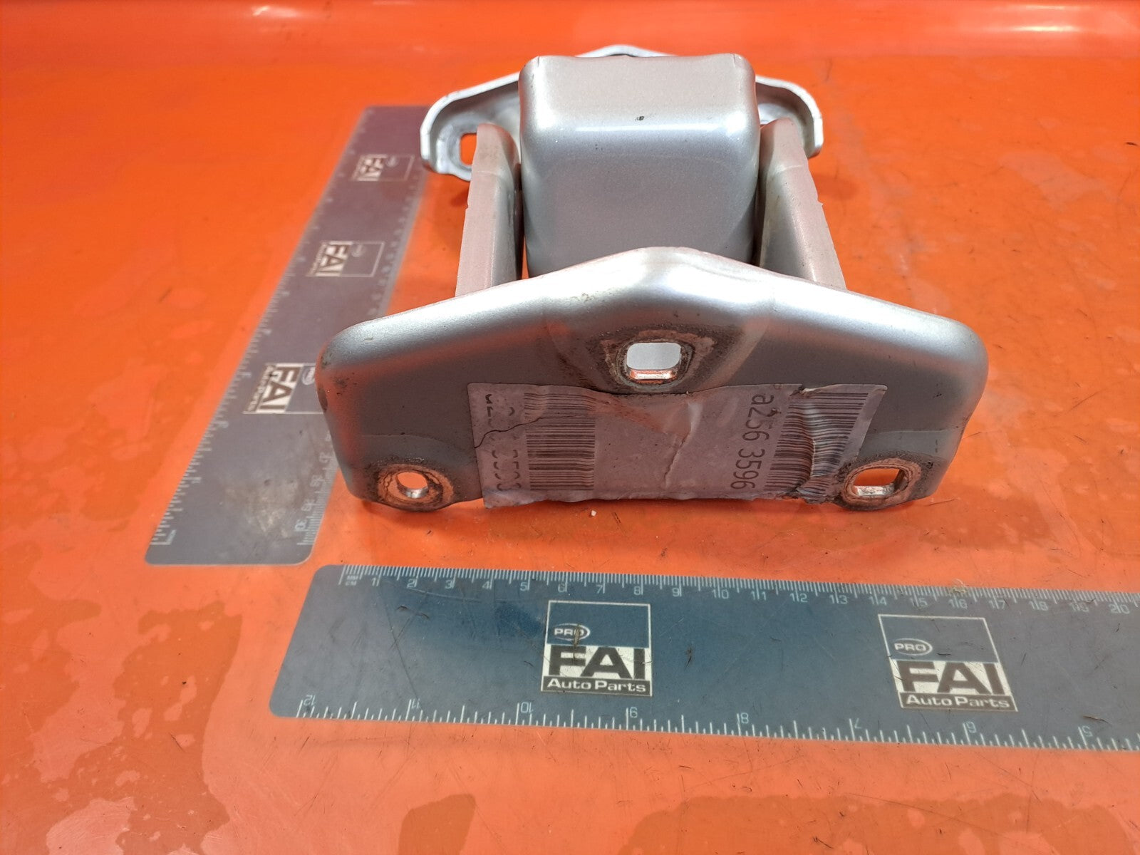✅Renault Trafic III 2016 1.6 Diesel REAR LEFT UPPER DOOR HINGE 90400670R A256 - Image 11