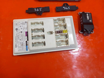 ebay-src:https://i.ebayimg.com/00/s/mtiwmfgxnjaw/z/xtyaaeswif9qmm~z/$_57.jpg