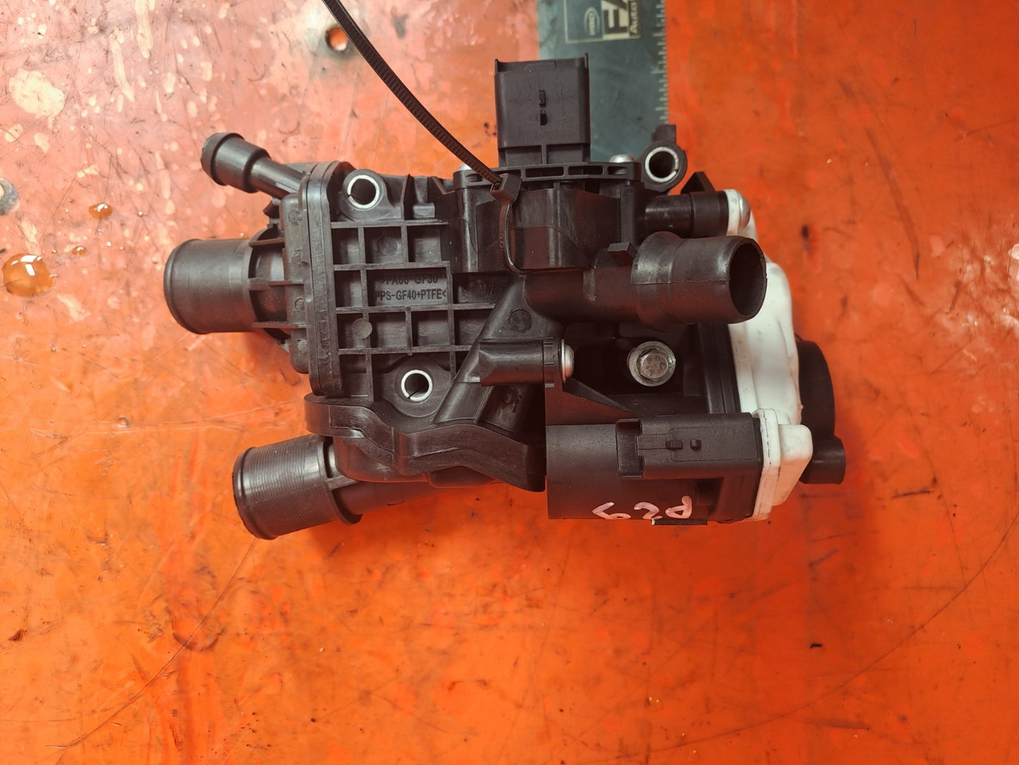 ✅Ford Galaxy Zetec 2017 2.0 Diesel ENGINE THERMOSTAT HOUSING Warranty A296 - Image 2