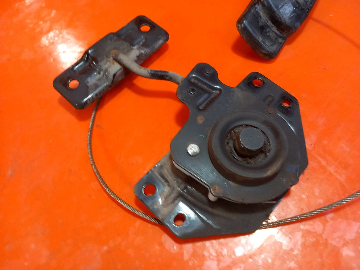 2023 Maxus Deliver 9 Spare Wheel Retainer Warranty A425 - Image 3