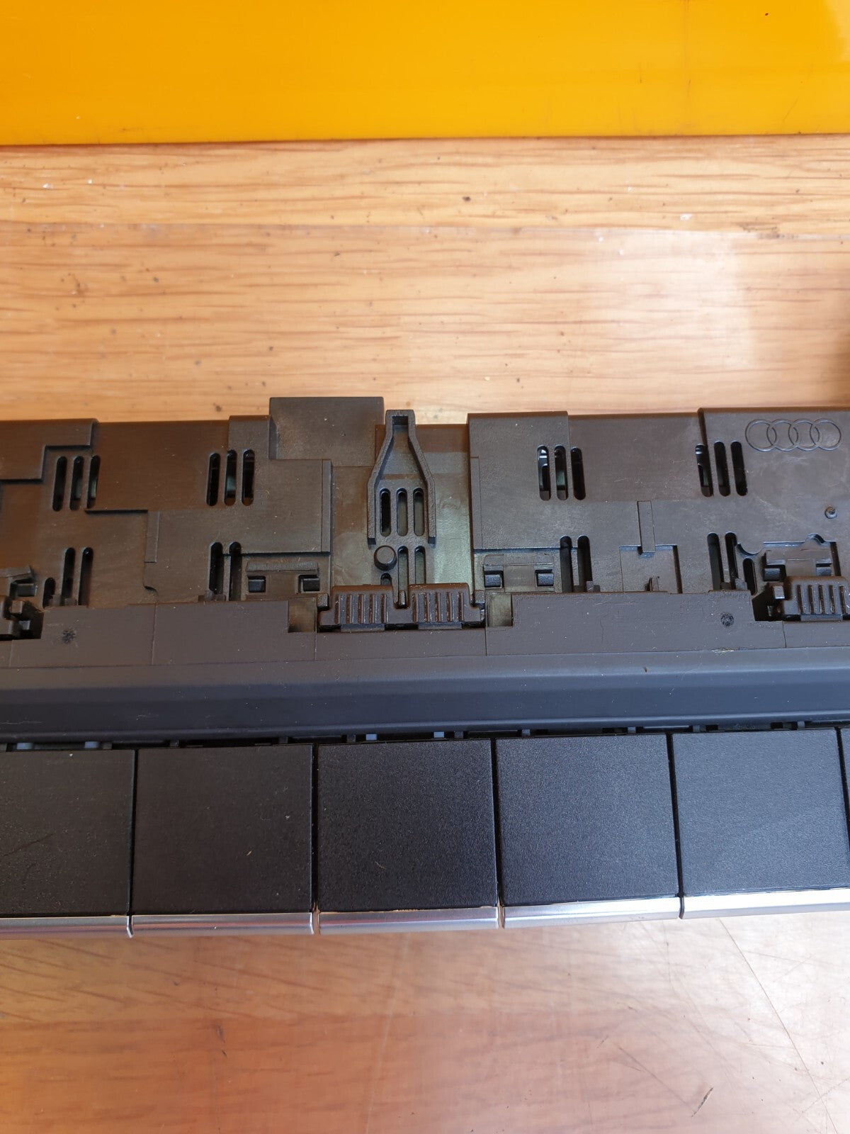 ebay-src:https://i.ebayimg.com/00/s/mtywmfgxmjaw/z/iwmaaoswbrfmocpm/$_57.jpg