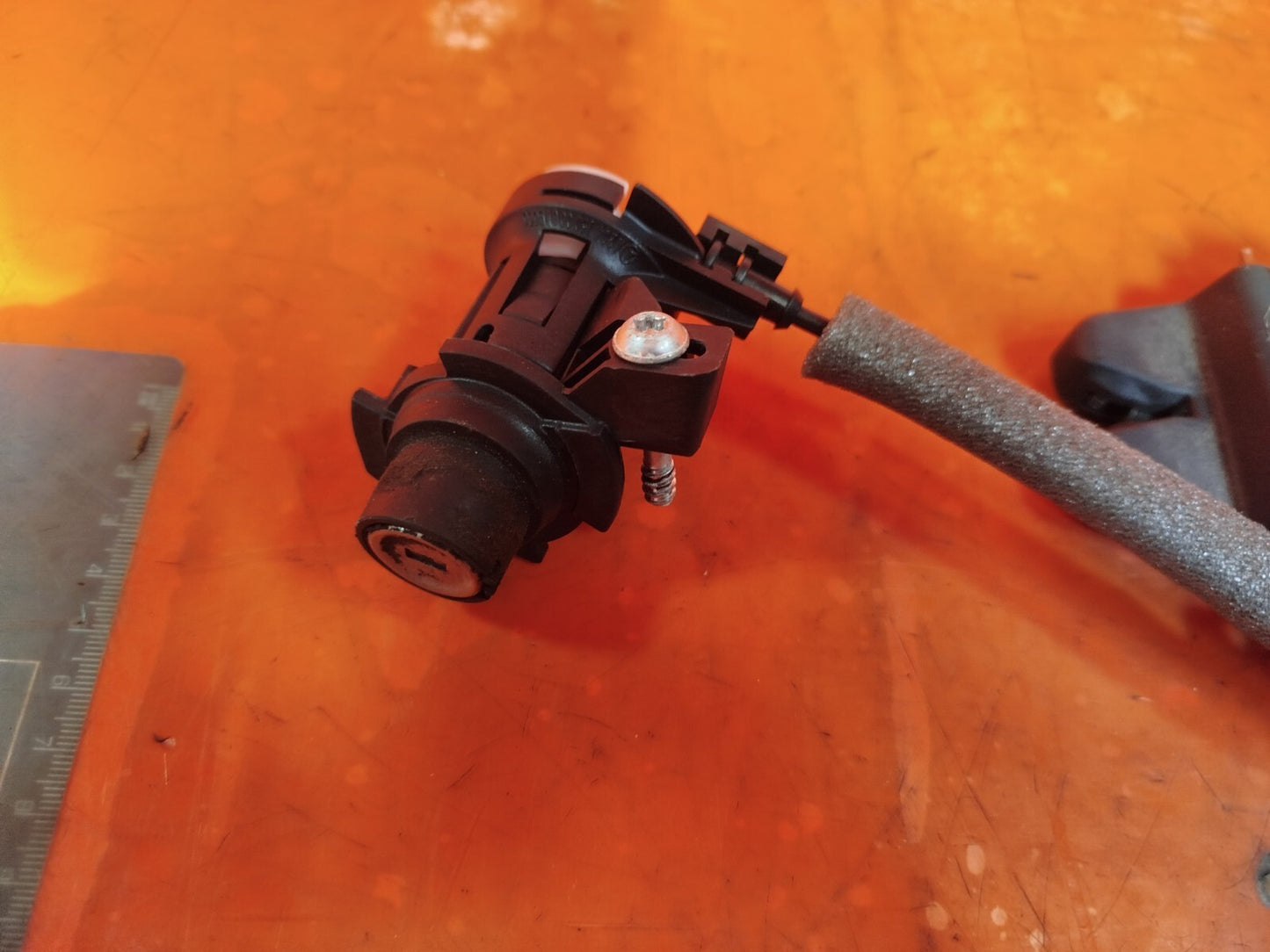 ✅MERCEDES C250 W204 2.1 DIESEL 2011 TAILGATE BOOT LID LOCK CATCH LATCH Warranty - Image 8