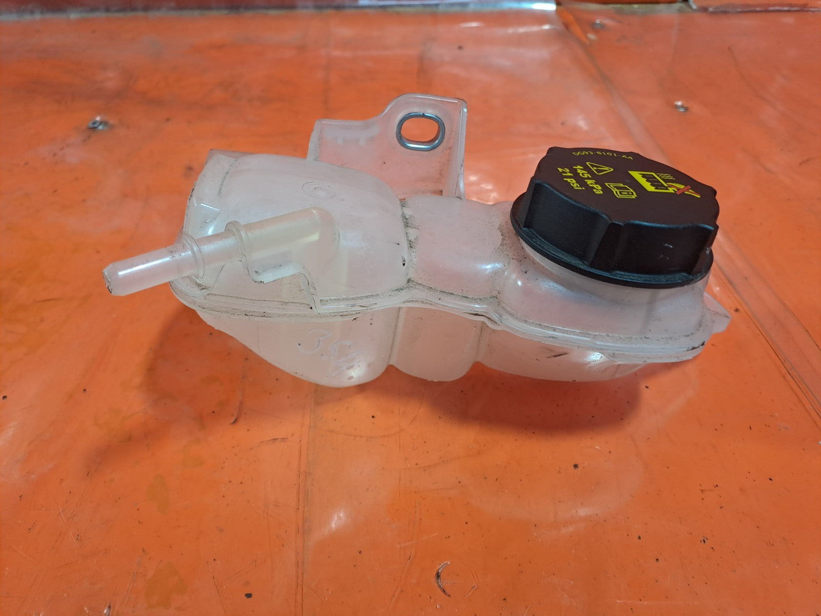 ✅2019 Ford Focus MK4 ST-Line Expansion Overflow Bottle JX61-8A080-DC A354 - Image 4