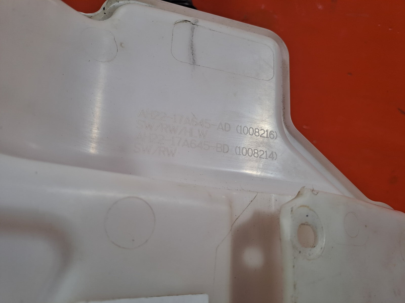 ✅2011 LAND ROVER DISCOVERY 4 L319 WINDSCREEN WASHER BOTTLE AH22-17A645-AD A239 - Image 5