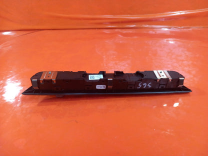 BMW F40 116D 1.5 Diesel 2021 Radio Audio CD Player Switch Panel 5A47C50 A365 - Image 10