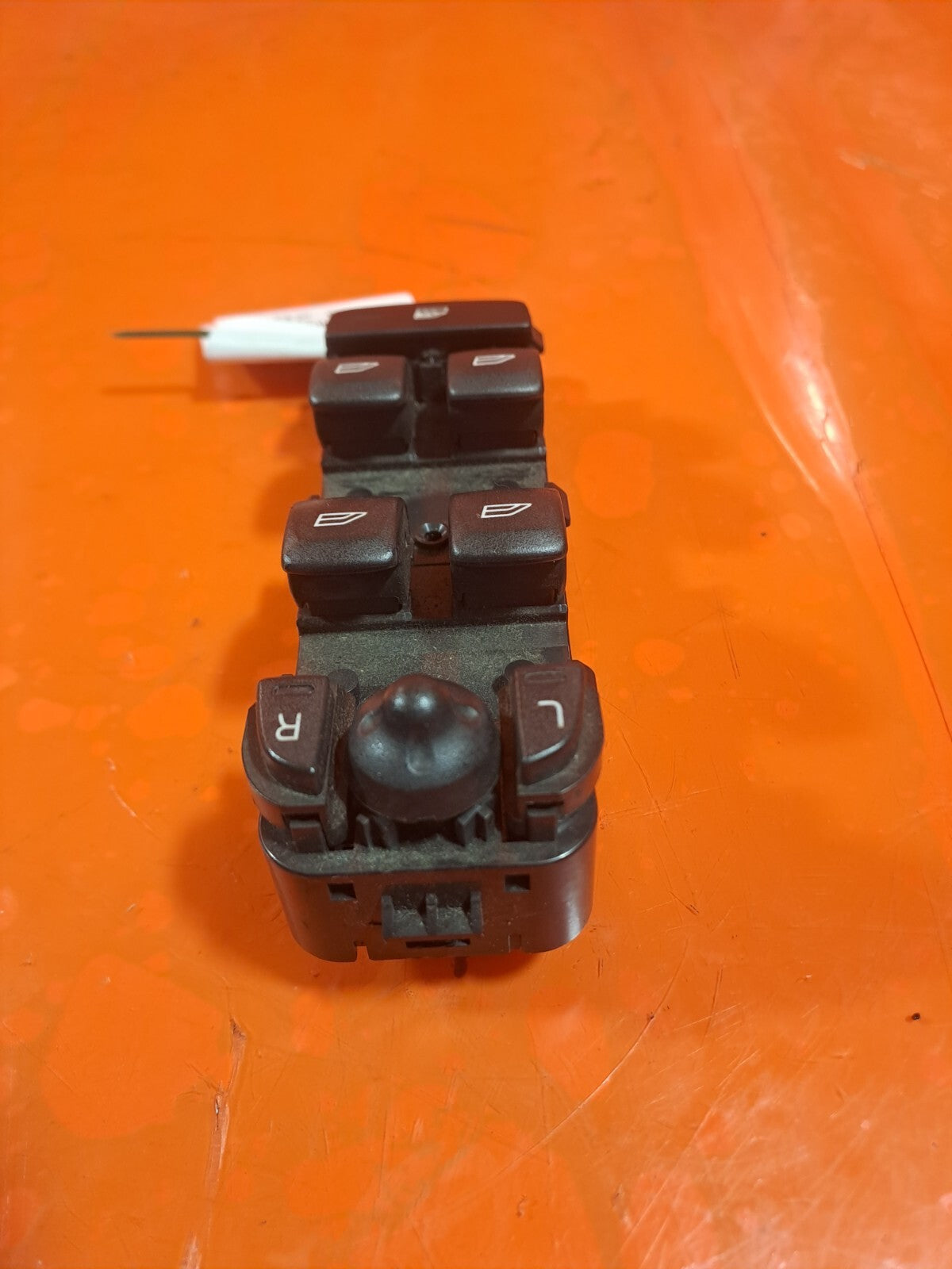✅LAND ROVER DISCOVERY 4 L319 3.0 DIESEL 2010 RIGHT FRONT WINDOW SWITCH Warranty - Image 4
