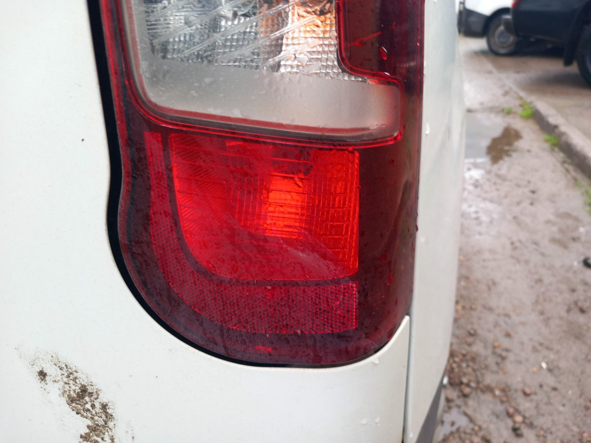 2022 Peugeot Partner K9 Rear Right Tail Light Warranty A419 - Image 4