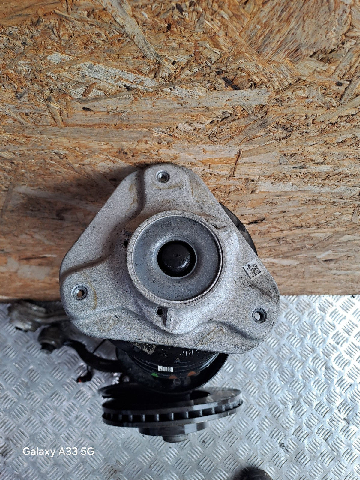 ✅2013 MERCEDES E CLASS W212 FRONT LEFT SUSPENSION LEG HUB A2123236800 + WARRANTY - Image 6