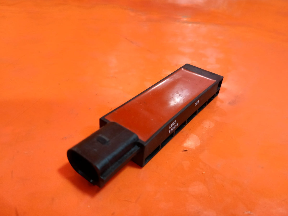 ebay-src:https://i.ebayimg.com/00/s/mtiwmfgxnjaw/z/pu4aaeswzhzqvhp9/$_57.jpg