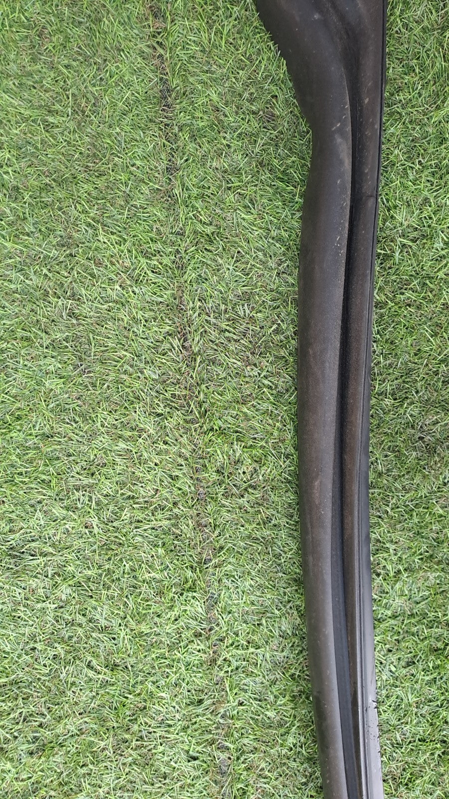 ✅TESLA MODEL 3 LONG 2024 FRONT LEFT DOOR RUBBER SEAL 1910983-00-B Warranty A207 - Image 6