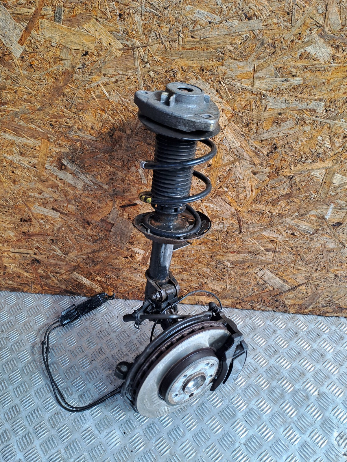 ✅MERCEDES B180 W246 1.8 DIESEL 2012 FRONT RIGHT SUSPENSION LEG HUB A2463209013 - Image 8