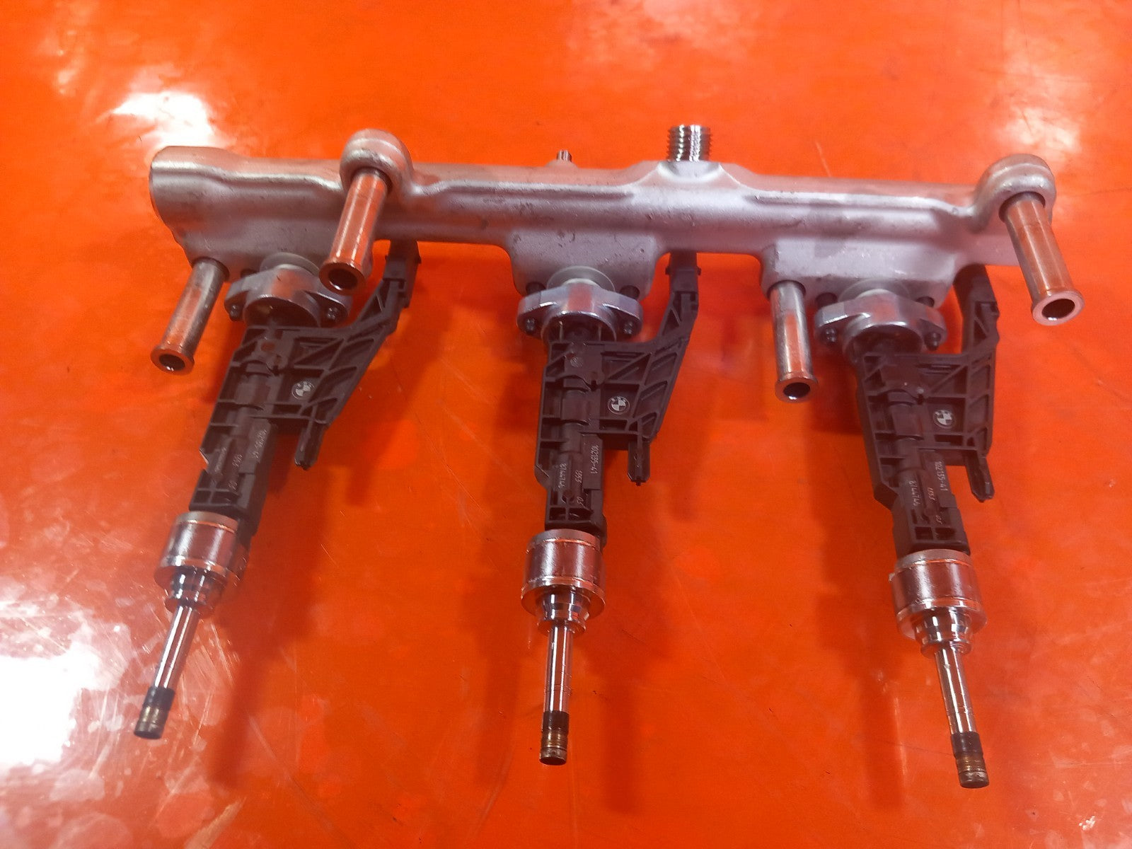 2025 BMW X5 G05 3.0 Petrol Fuel Rail Injectors 8665635 Warranty A398 - Image 9