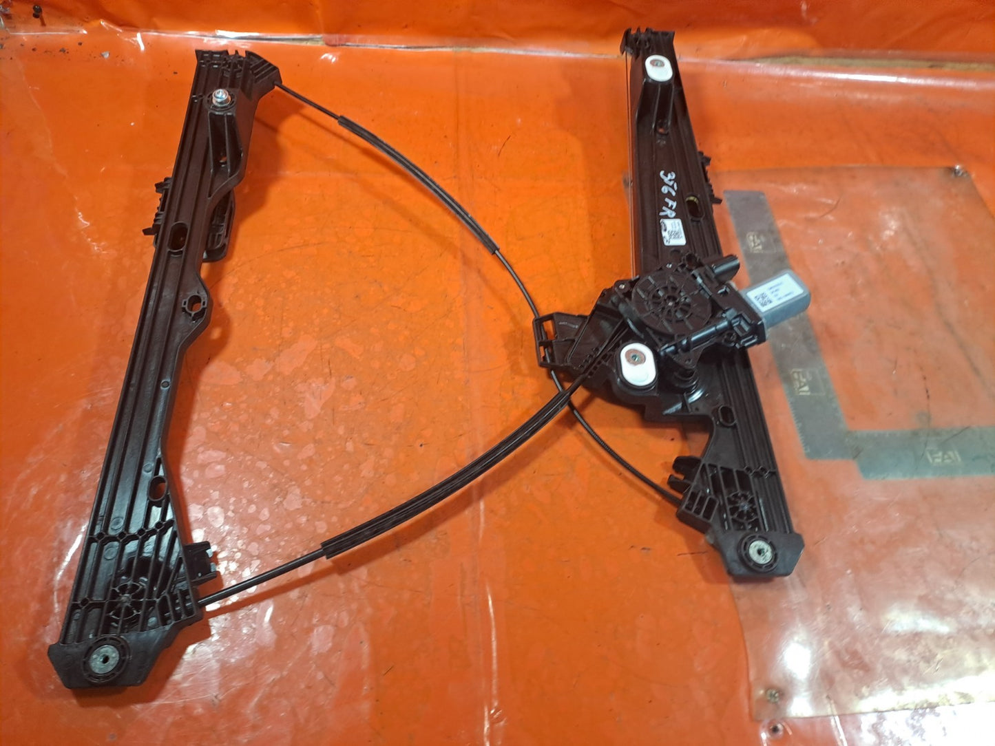 ✅FORD TRANSIT COURIER 1.5 DIESEL 2024 FRONT RIGHT WINDOW REGULATOR R2X6V23200AB - Image 3