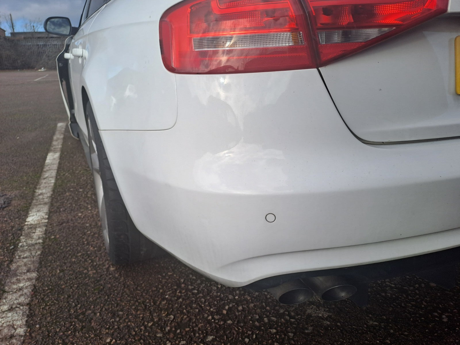 ✅2012 AUDI A4 B8 2.0D REAR BUMPER WHITE Y9C + WARRANTY A323 - Image 5