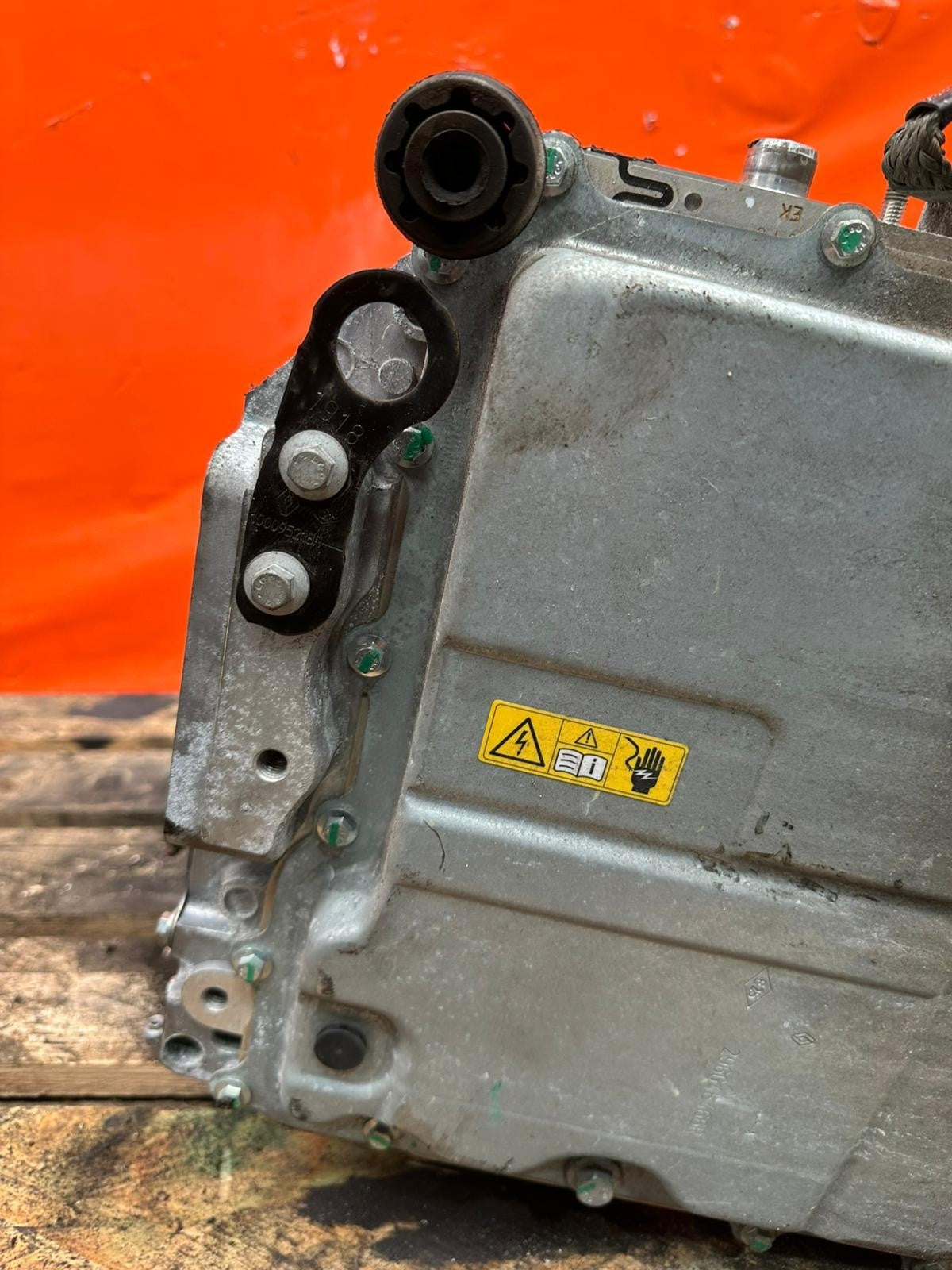 ebay-src:https://i.ebayimg.com/00/s/mtywmfgxmjaw/z/youaaeswhappj5fv/$_57.jpg
