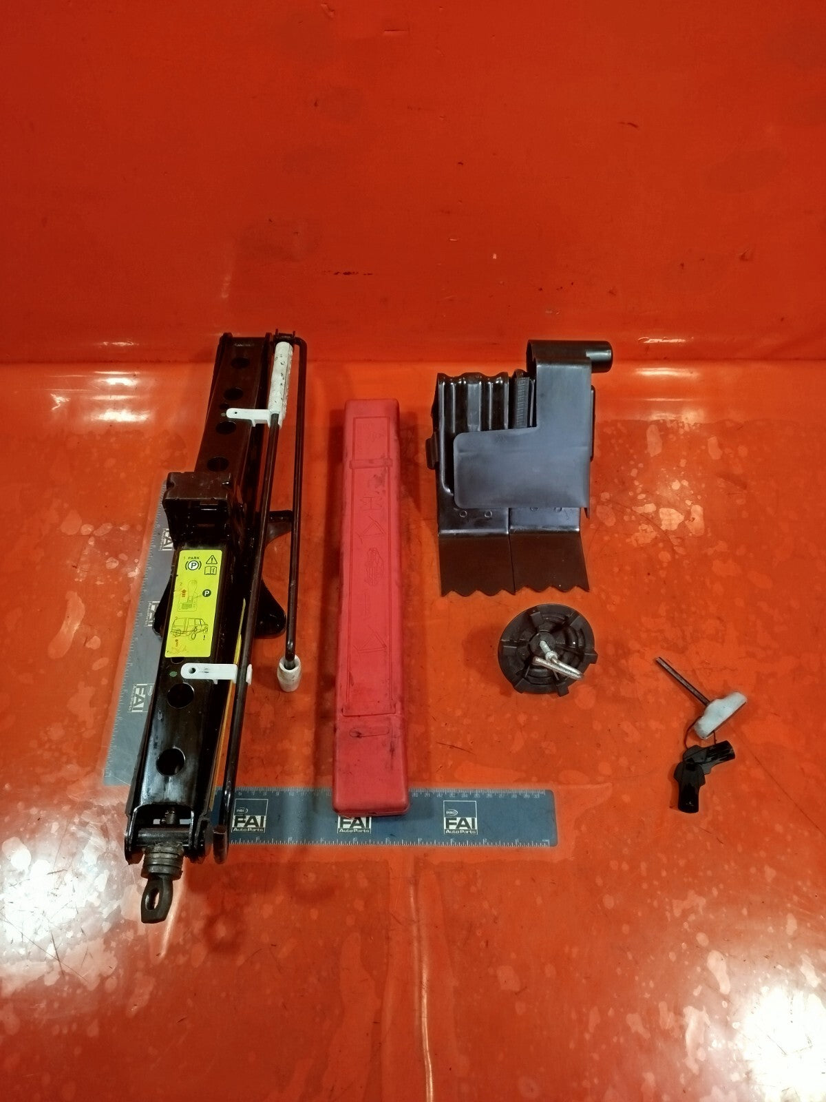 ✅LAND ROVER RANGE ROVER L322 4.4 DIESEL 2011 TOOL KIT JACK SET Warranty A243 - Image 1