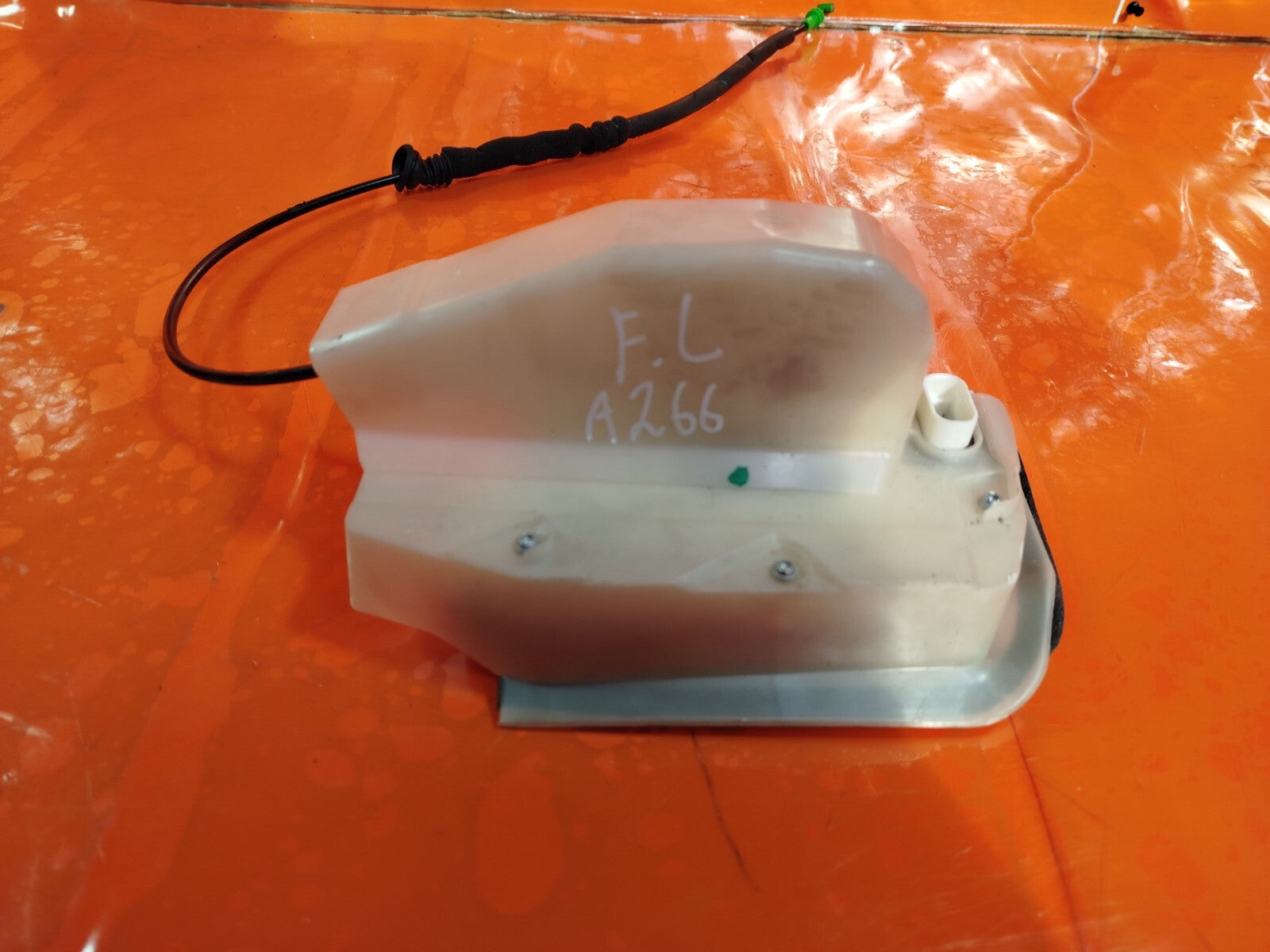 ✅Tesla Model 3 Long Range 2020 FRONT LEFT DOOR SOLENOID 1068964-00-M Warranty - Image 10