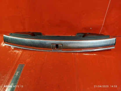 ✅2012 AUDI Q5 8R S LINE 2.0P BOOT LOCK TRIM PANEL 8R0864513C + WARRANTY A276 - Image 1