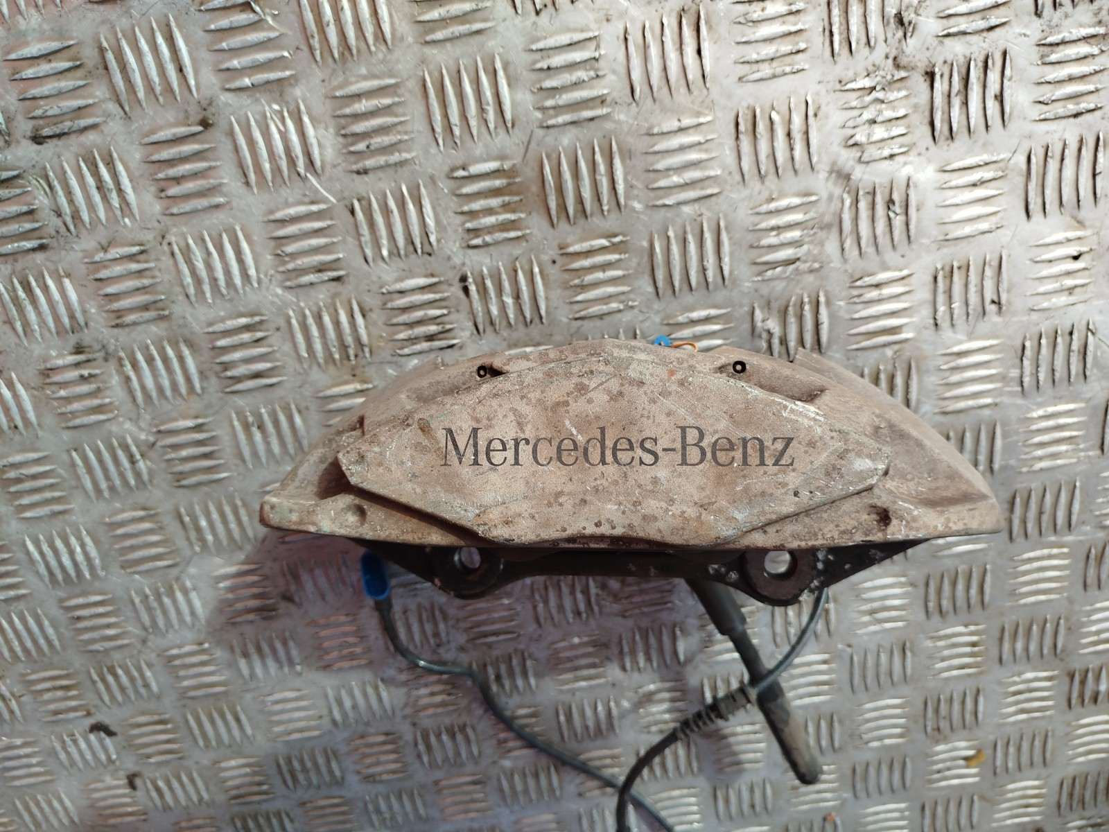 2015 Mercedes W205 C200 AMG Brake Caliper Front Right Warranty A061 - Image 2