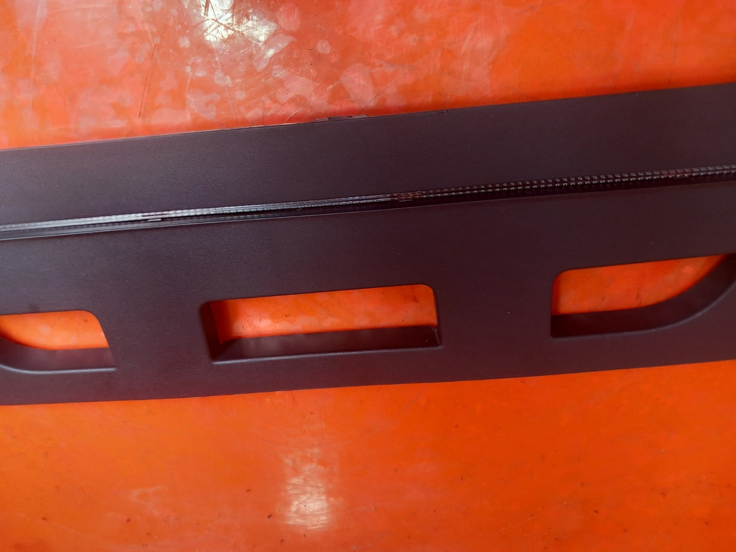 Land Rover Defender L663 3.0 Diesel 2025 Dashboard Trim Light Strip L8B204326DEW - Image 4
