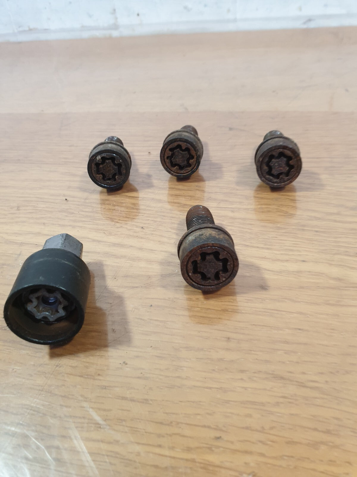 ebay-src:https://i.ebayimg.com/00/s/mtywmfgxmjaw/z/ylsaaoswkc9mygg-/$_57.jpg