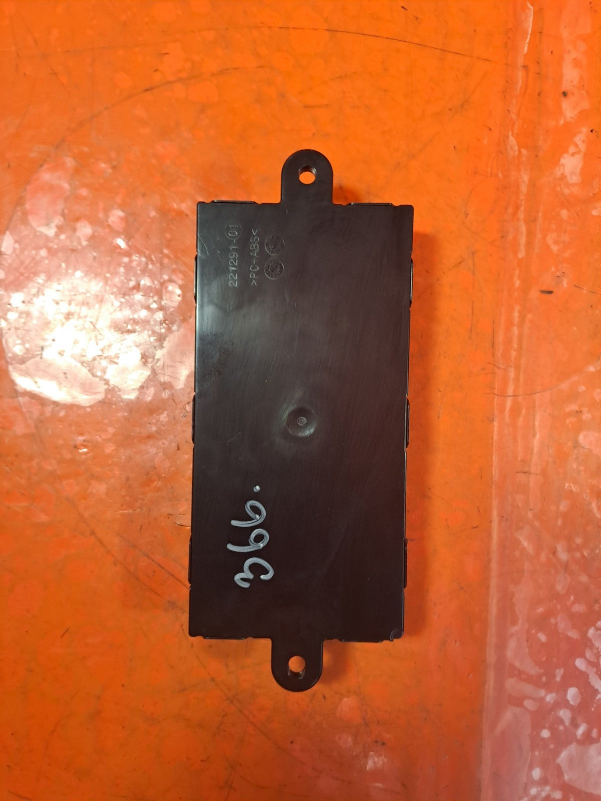 ebay-src:https://i.ebayimg.com/00/s/mtywmfgxmjaw/z/5zeaaesw2mtps-rh/$_57.jpg