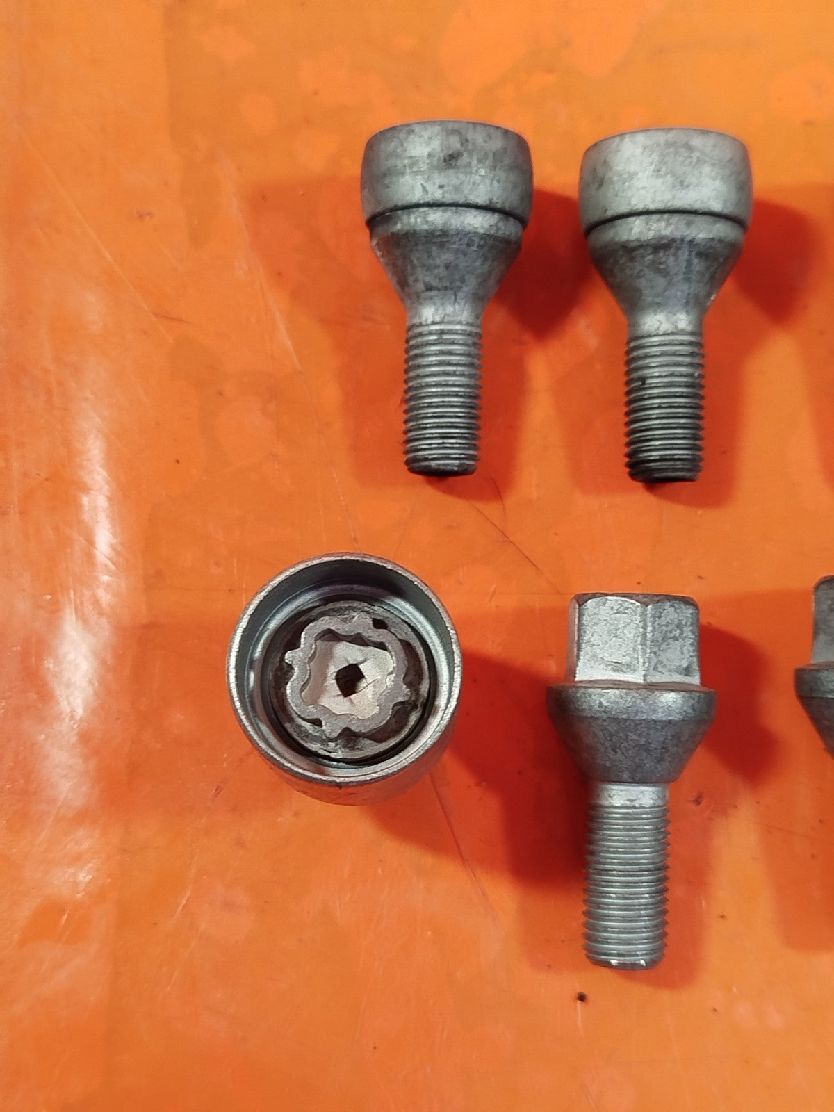 ✅RENAULT CLIO V 1.6 PETROL 2025 LOCKING WHEEL NUTS SET 8201724188 Warranty A331 - Image 3