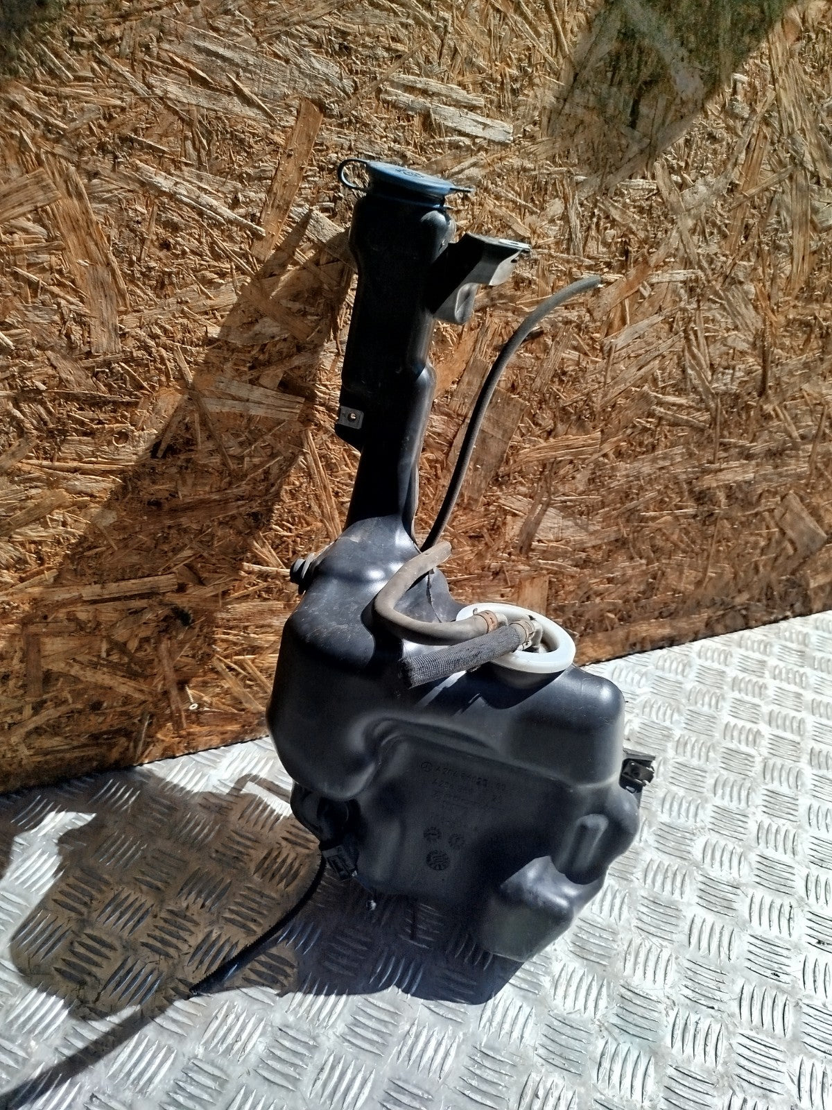 ✅Mercedes E300 W212 2013 2.1 Diesel WINDSCREEN WASHER TANK BOTTLE RESERVOIR A271 - Image 10