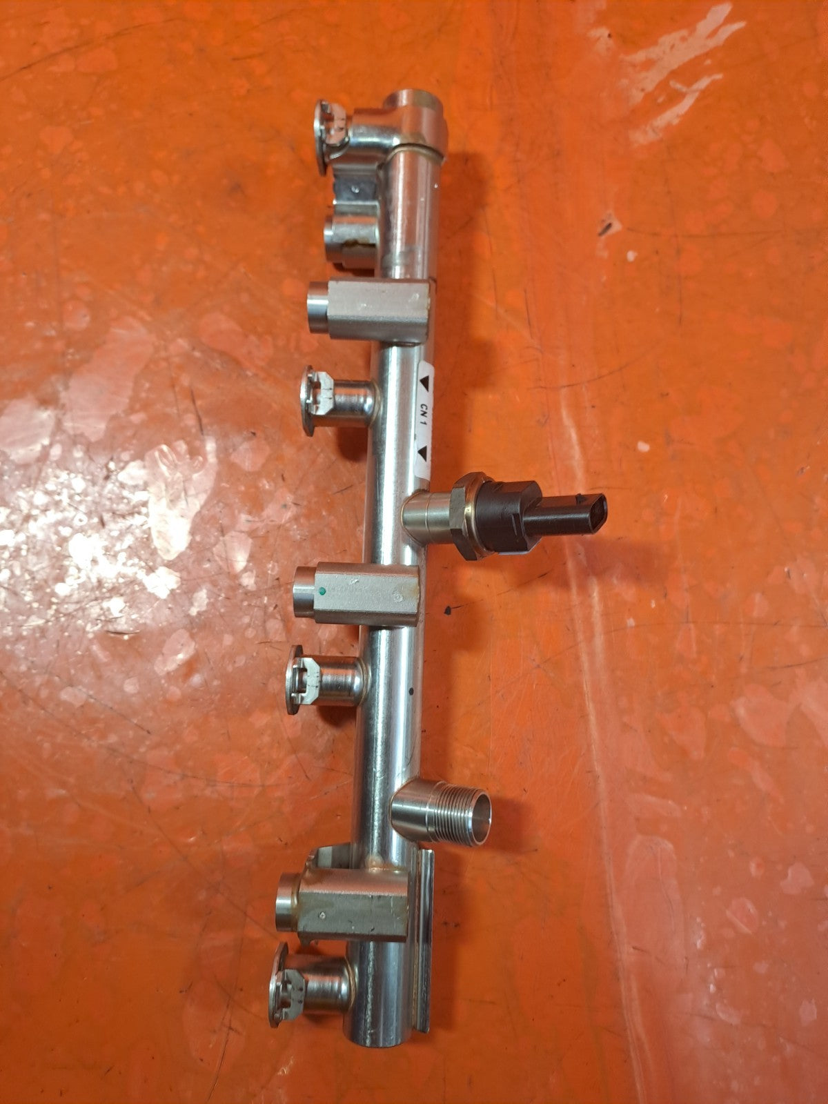 ✅MERCEDES CLA 180 AMG LINE 1.3 PETROL 2021 282.914 FUEL INJECTOR RAIL Warranty - Image 2