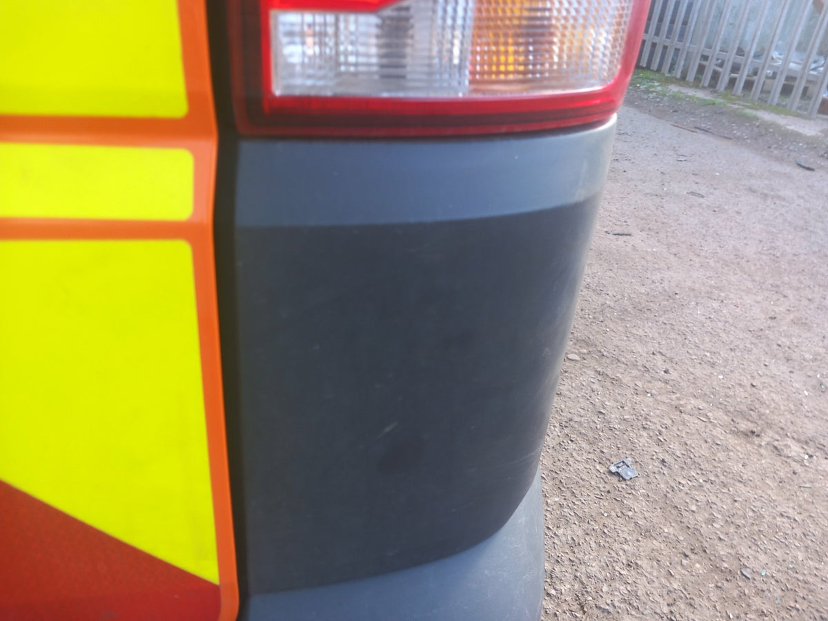 VW Transporter St-Line 2.0 Diesel 2023 Rear Right Bumper Corner Warranty A416 - Image 2