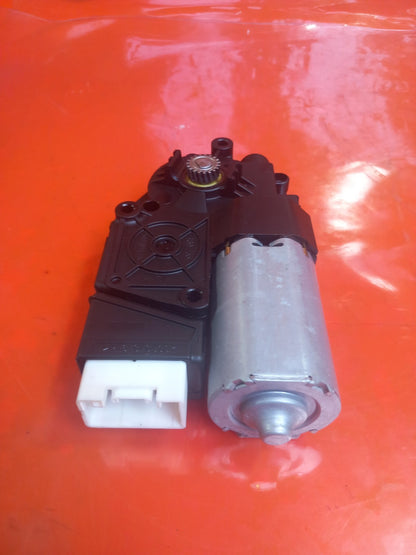Mercedes W204 2011-2014 Sunroof Motor A2049064102 Warranty xAA - Image 9