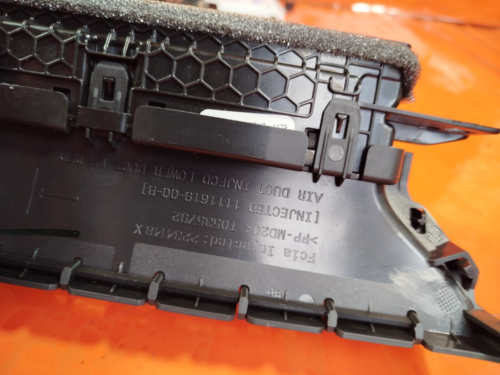 ✅Tesla Model 3 Long Range 2020 CENTRE&LEFT AIR VENTS 1111619-00-B 1111598-00-B - Image 7