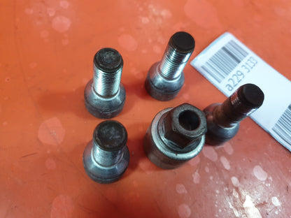 ebay-src:https://i.ebayimg.com/00/s/mtiwmfgxnjaw/z/8agaaoswkivncjx3/$_57.jpg