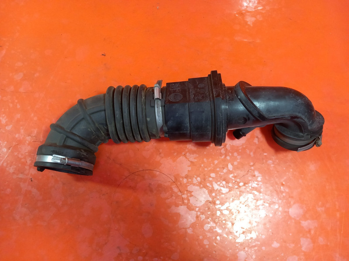 2023 Maxus Deliver 9 Air Intake Pipe C00087472 Warranty A425 - Image 7