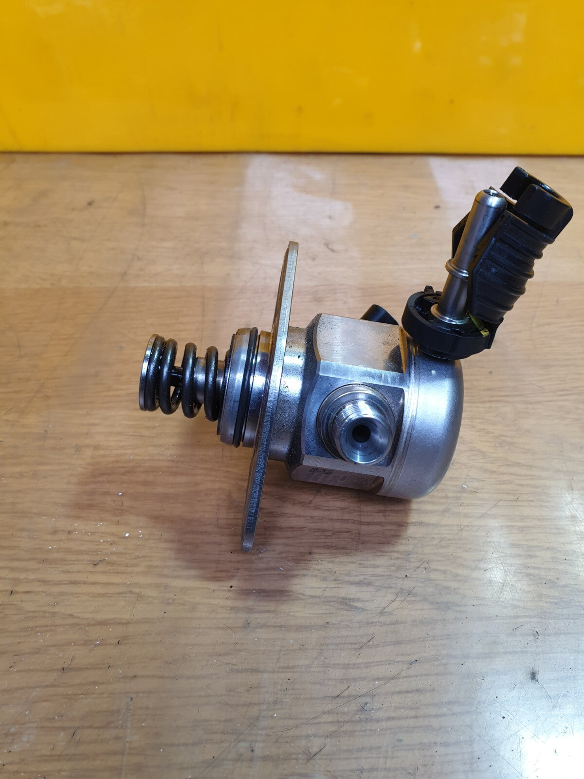 ebay-src:https://i.ebayimg.com/00/s/mtywmfgxmjaw/z/wiwaaoswaozmx2th/$_57.jpg