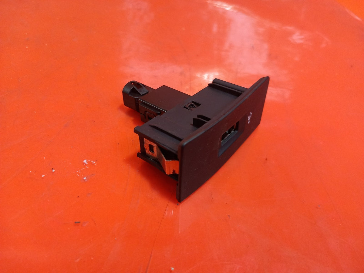ebay-src:https://i.ebayimg.com/00/s/mtiwmfgxnjaw/z/cv4aaeswjgrqgbxx/$_57.jpg