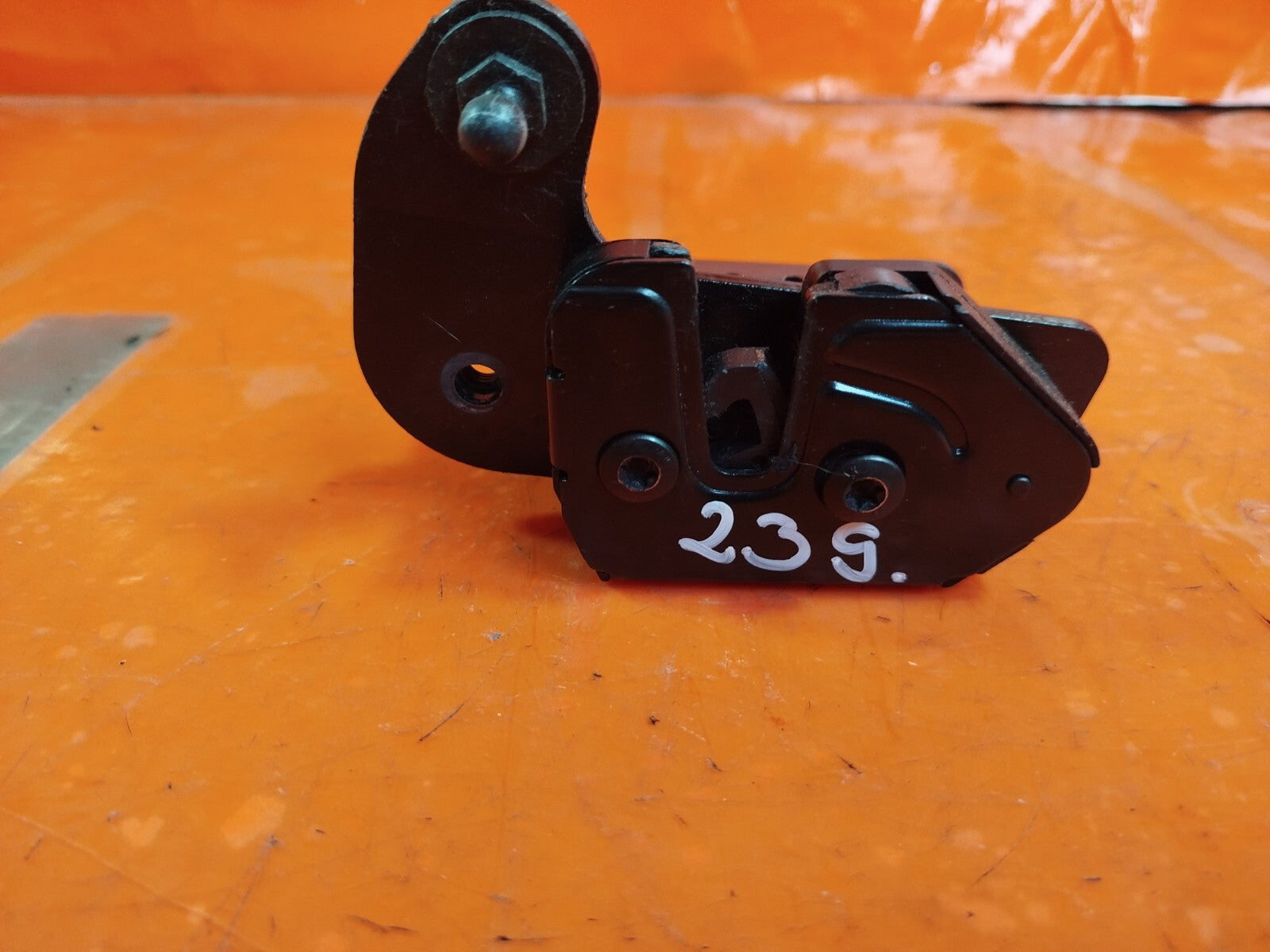✅Land Rover Discovery 4 2011 L319 3.0 Diesel LEFT BOOTLID LOCK ACTUATOR 7016049 - Image 2