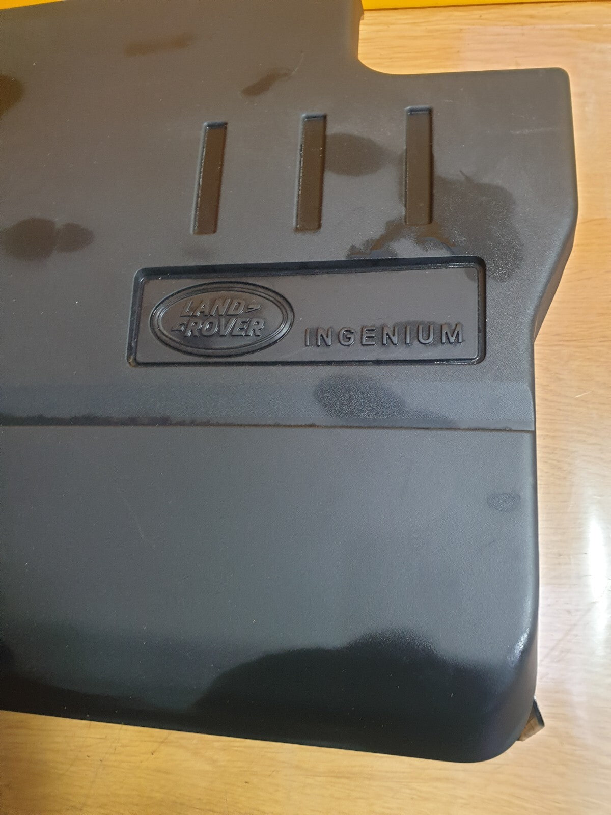 2022 Range Rover Evoque L551 Engine Top Cover L8D2-6A949-AD Warranty A169 - Image 2